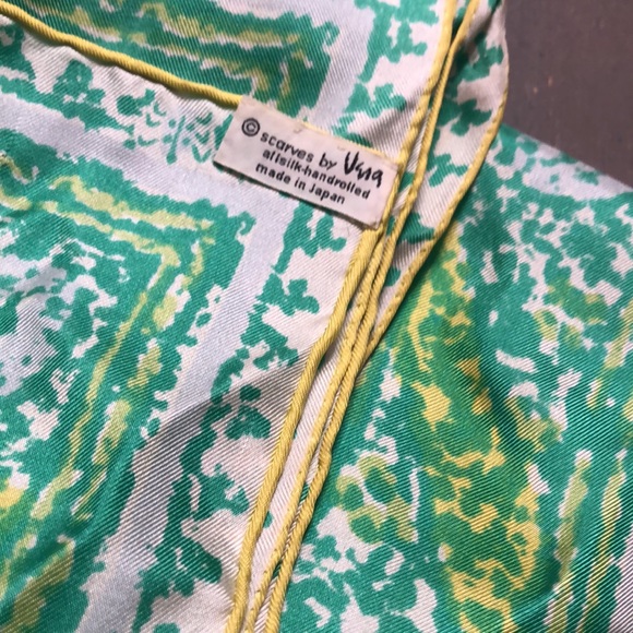 Stunning Silk Verra scarf💚 - Picture 10 of 10